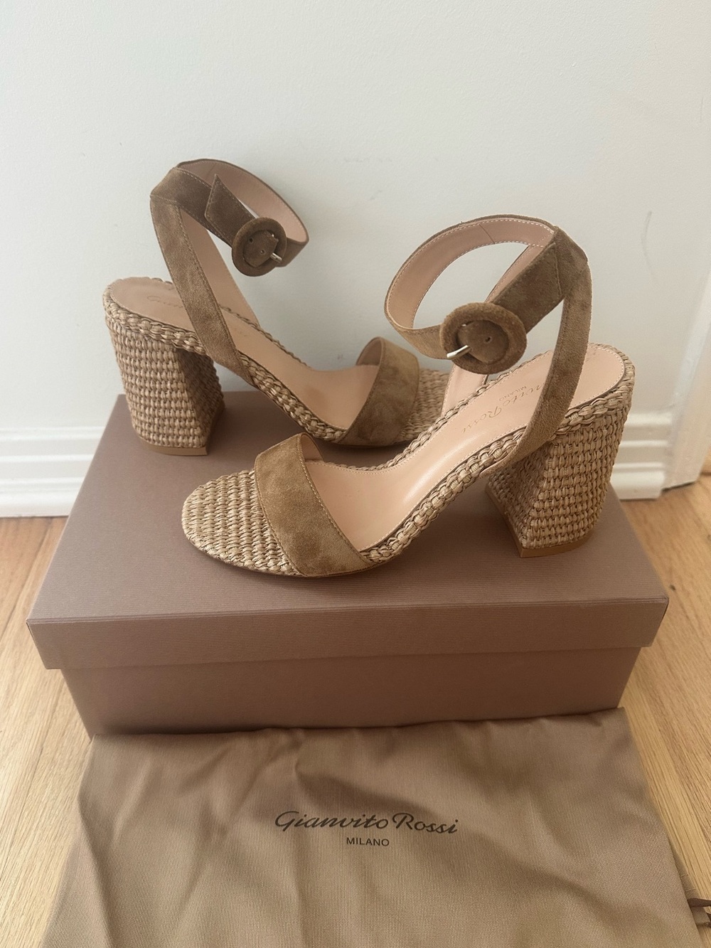 Gianvito Rossi 85mm suede sandals Size 38